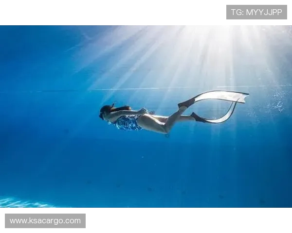 从勇敢一跃到完美入水探秘跳水运动中的力量美与心理挑战