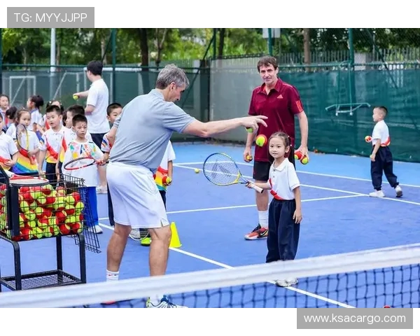 网球运动的魅力与技术探析：从基础打法到顶级赛事的全面解读