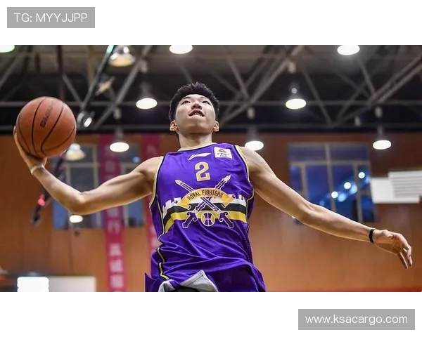 探寻篮球运动员成长之路与赛场精神力量的深度解析与未来发展趋势展望