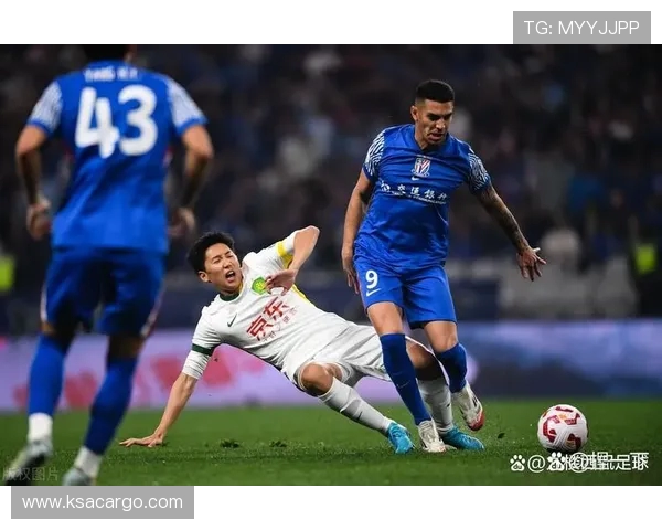 北京国安与上海申花激战正酣 双方力争全取三分决胜中超对决