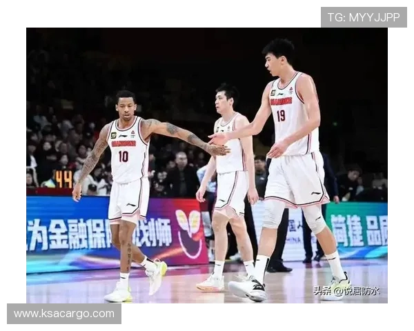 CBA新疆与广东三场激战回顾球队表现与关键时刻分析